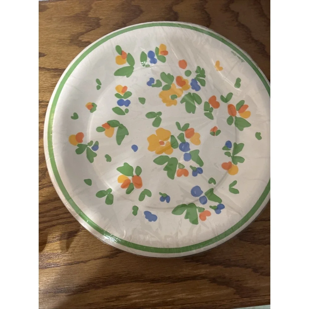 Two Packs Of Vintage Paper Plates, Pan Marker And Contempo Brands   New !‎